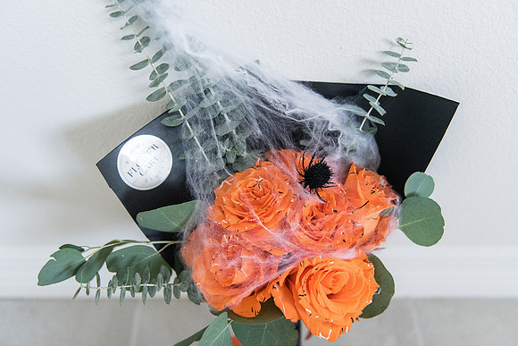 plant-street-flower-cart-halloween 1009final