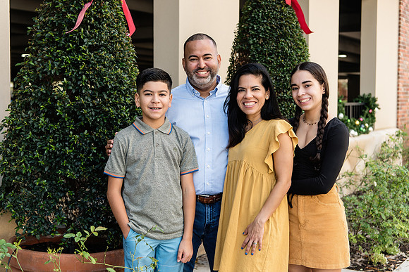 vazqueztell-family-winter-garden-session 1027-Editfinal