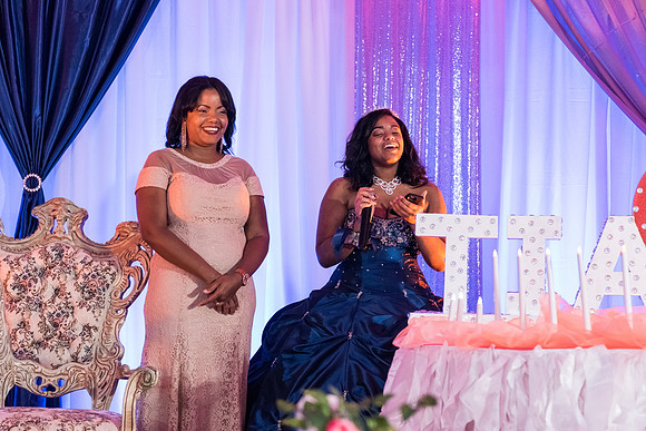 Tiares Sweet 16 1133