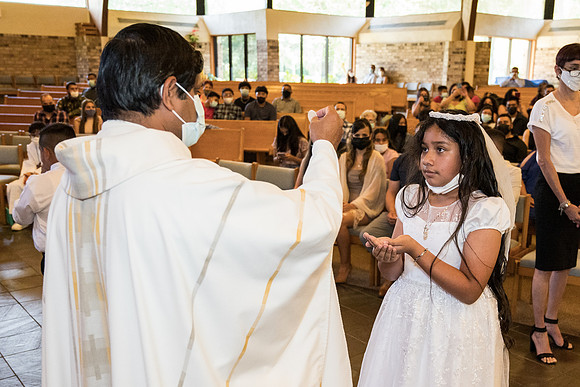st-francis-first-communion-2021-1130am 1068