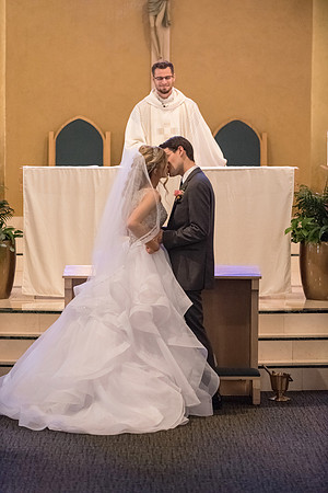 holy-family-church-and-stoneybrook-west-wedding-maria-and-brad 1657