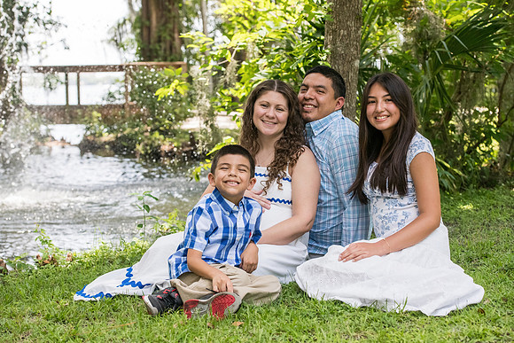 Jill and Fermin Family 2025 0104-Edit