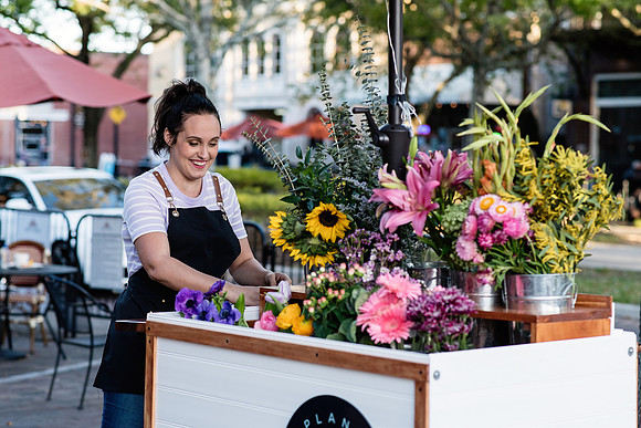 Plant-Street-Flower-Cart-March-April-2021-Winter-Garden 1059-Editfinal