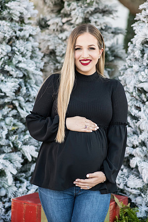 Sarah and Nick Maternity 0045-Edit