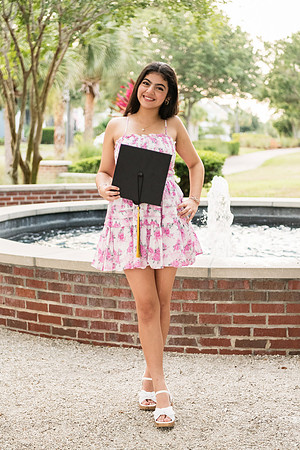 Sarah and Cherise Grad Photos 2024 0004