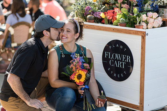 Plant-Street-Flower-Cart-April-May-2021-Winter-Garden 1078-Editfinal