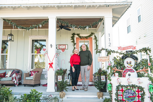 Oakland Park Porch Photos December 2023 0206