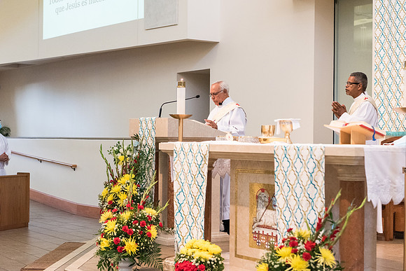good-shepherd-first-communion-may-15-615pm 1015