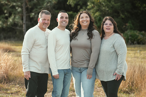 LoFaro Family 2025 070