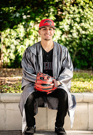 Diegos Grad Photos 2026 030-Edit-Exposure