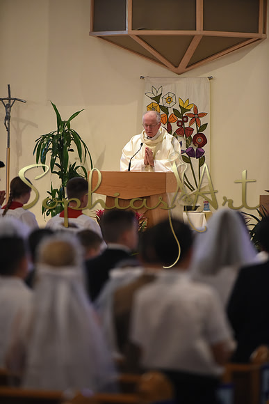 Holy-Family-First-Communion-April-29 2162