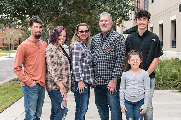 johnson-family-2020 1089final