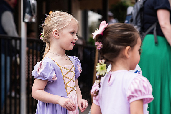 rapunzel-event-plant-street-flower-cart 1033final