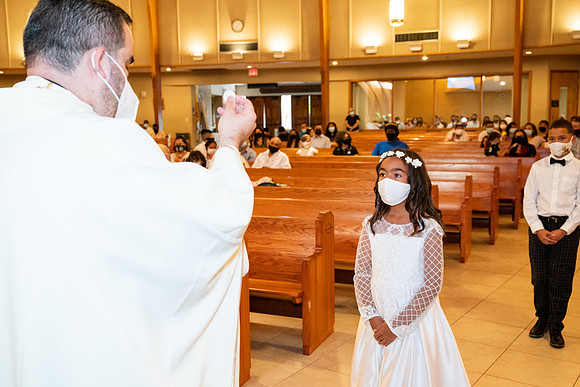 st-john-vianney-first-communion-may-23 100090