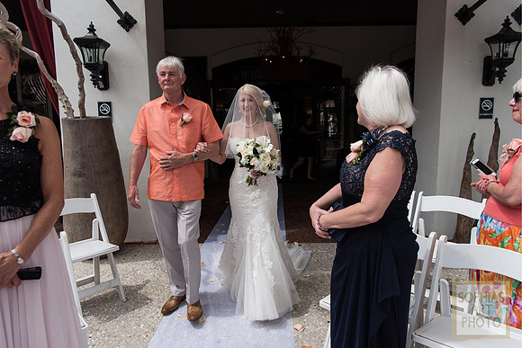 bohemian-celebration-hotel-wedding-georgina-and-david 1267