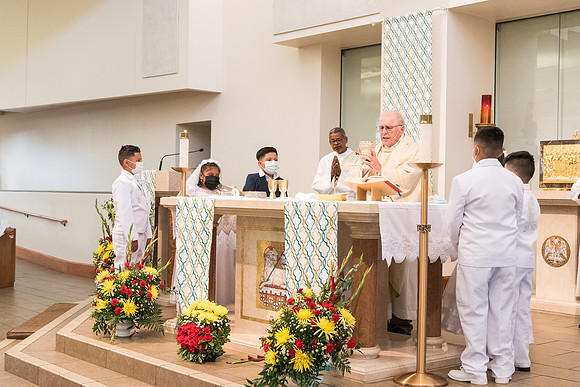 good-shepherd-first-communion-may-15-615pm 1023