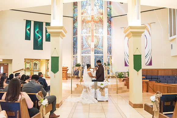 holy-redeemer-catholic-church-wedding-erika-and-ferdy 3609