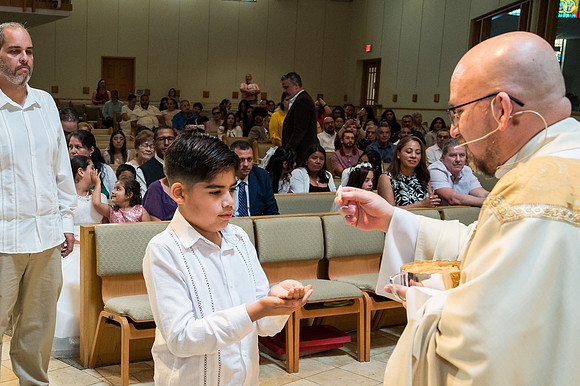 St Mary Mag First Communion April 27 0098