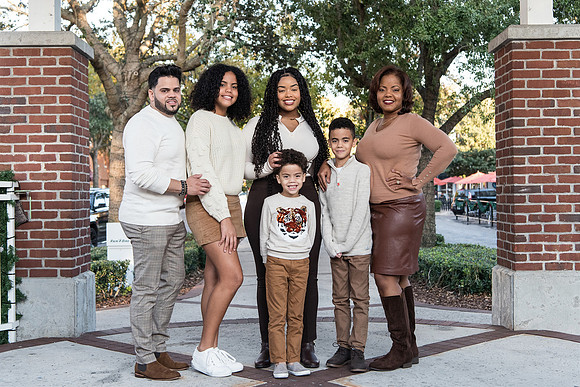 diaz-gregorio-family-2020 1029final