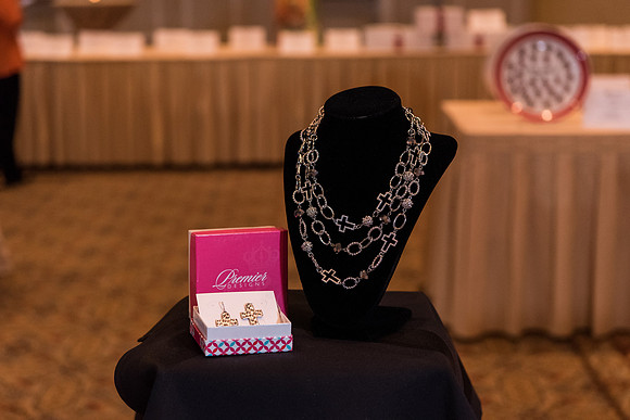 holy-family-school-anniversary-gala-and-auction-1032