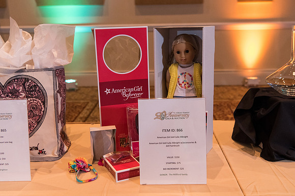 holy-family-school-anniversary-gala-and-auction-1062