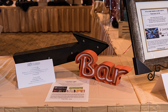 holy-family-school-anniversary-gala-and-auction-1074