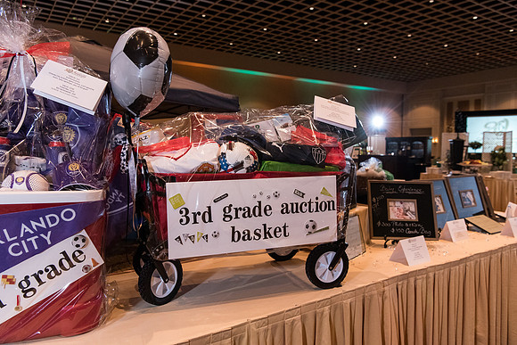 holy-family-school-anniversary-gala-and-auction-1079