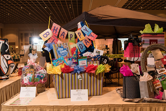 holy-family-school-anniversary-gala-and-auction-1100