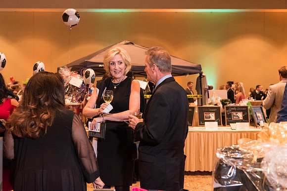 holy-family-school-anniversary-gala-and-auction-1163