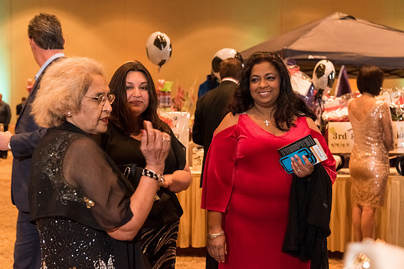 holy-family-school-anniversary-gala-and-auction-1164
