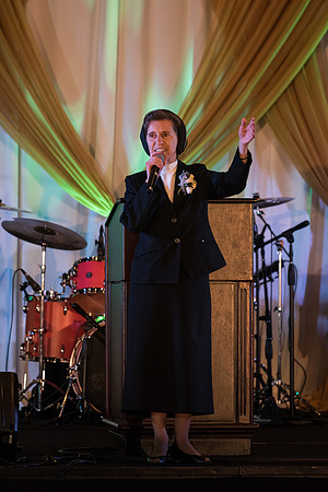 holy-family-school-anniversary-gala-and-auction-1299