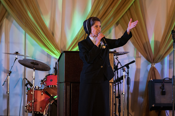 holy-family-school-anniversary-gala-and-auction-1301