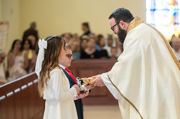 St James First Communion April 27 9 AM 0042