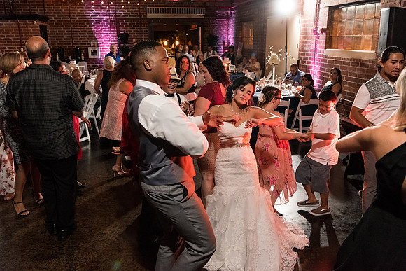 winter-park-farmers-market-wedding-janitza-and-brian-extra-album-selections 1043