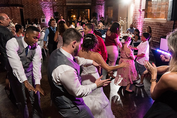 winter-park-farmers-market-wedding-janitza-and-brian-extra-album-selections 1044