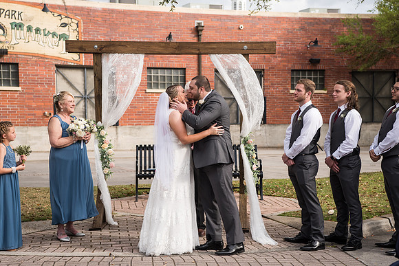 winter-park-farmers-market-wedding-erin-and-devan-selections 1337
