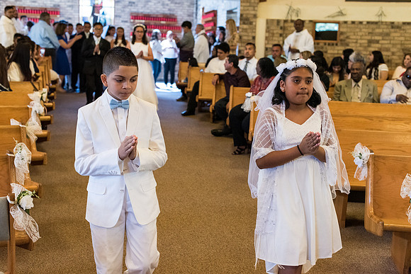 St-Francis-of-Assisi-First-Communions-May-4-1130 1294