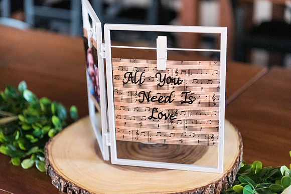 corrin-and-charlie-wedding-selections 1023