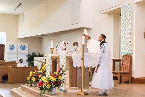 good-shepherd-first-communion-may-16-730pm 1017