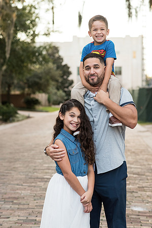 oquendo-family-winter-garden-session 1026final
