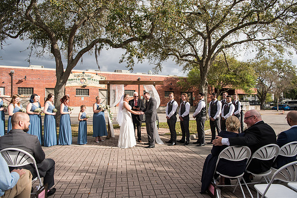 winter-park-farmers-market-wedding-erin-and-devan-selections 1324