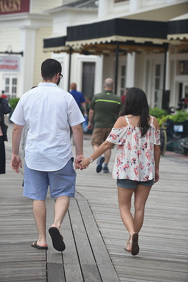 disneys-boardwalk-engagement-session-janitza-and-brian 1057