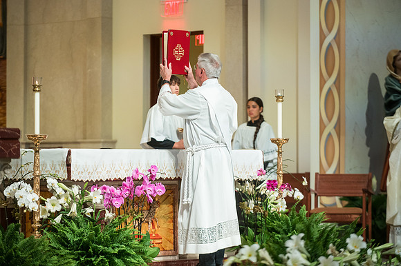 St James First Communion April 27 9 AM 0028