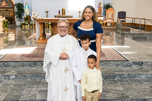 St Stephen First Communion April 27 11 AM 0011