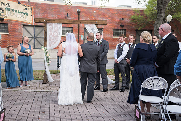 winter-park-farmers-market-wedding-erin-and-devan-selections 1211