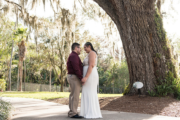 Leu-Gardens-Engagement-Session-Lumarie-and-Emanuel 10022