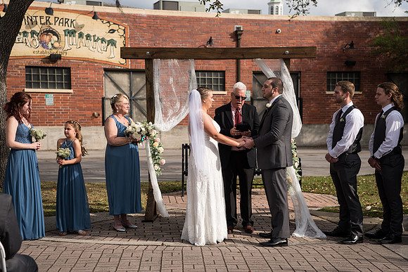 winter-park-farmers-market-wedding-erin-and-devan-selections 1284