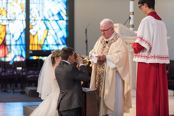 corpus-christi-catholic-church-wedding-ashley-and-jonathan 1060
