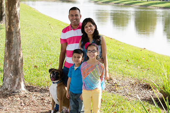 VazqueztellChristmas2013-4