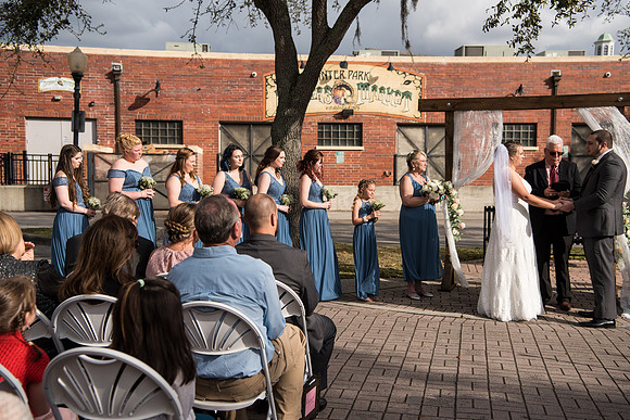 winter-park-farmers-market-wedding-erin-and-devan-selections 1289